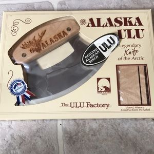 Brand New Alaskan Ulu Knife with wood stand